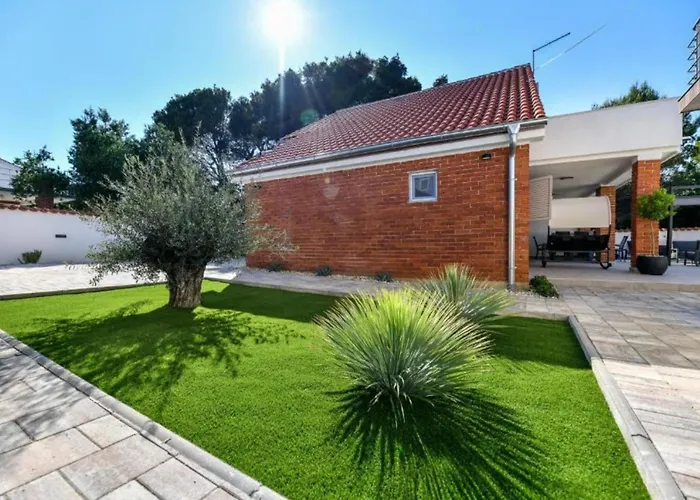 בית נופש Four Bedroom With Hot Tub *